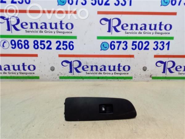BMW 1 E82 E88 Electric window control switch 