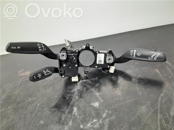Audi Q3 8U Palanca de intermitentes 
