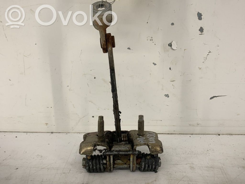 Renault 19 Etuoven pidätin 