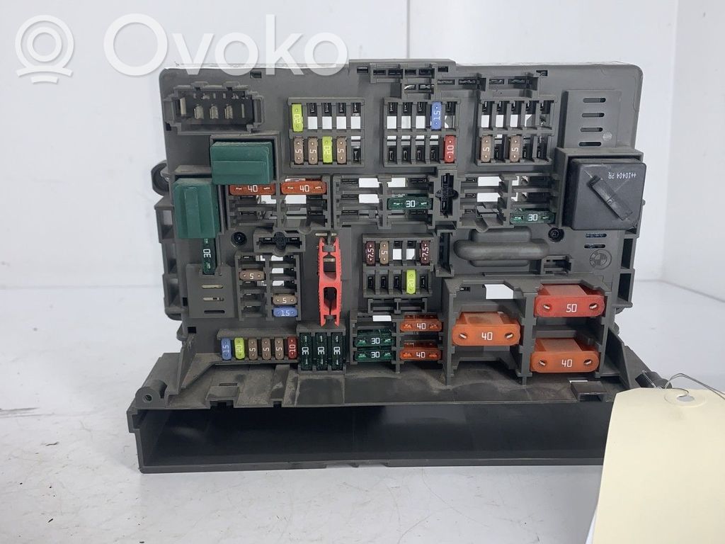 BMW 1 E81 E87 Drošinātāju bloks 