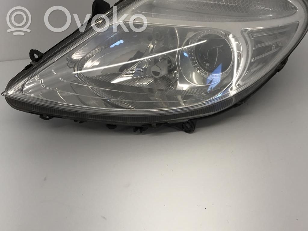 Peugeot 807 Headlight/headlamp 