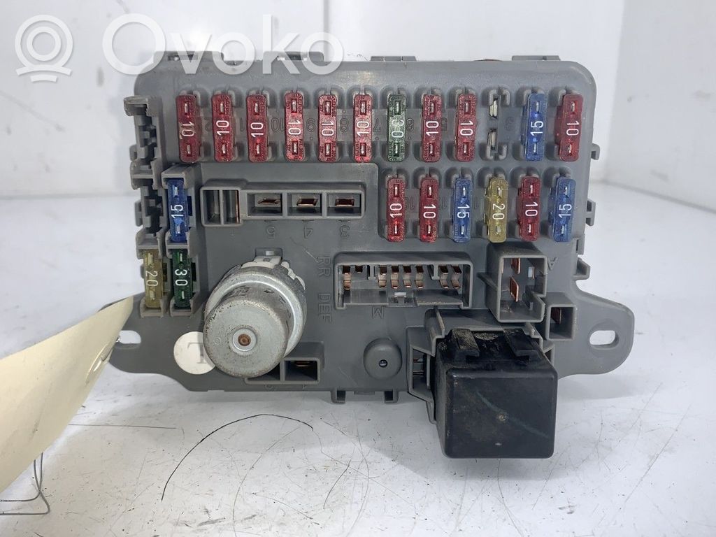 Rover 214 - 216 - 220 Module de fusibles 