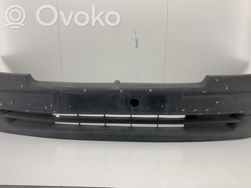 Renault Clio I Parachoques delantero 