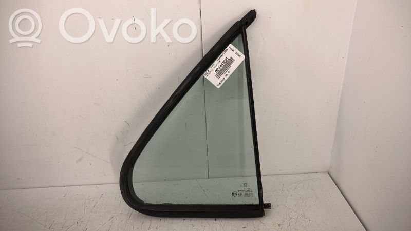Ventanilla de ventilación de la puerta trasera   9204C5