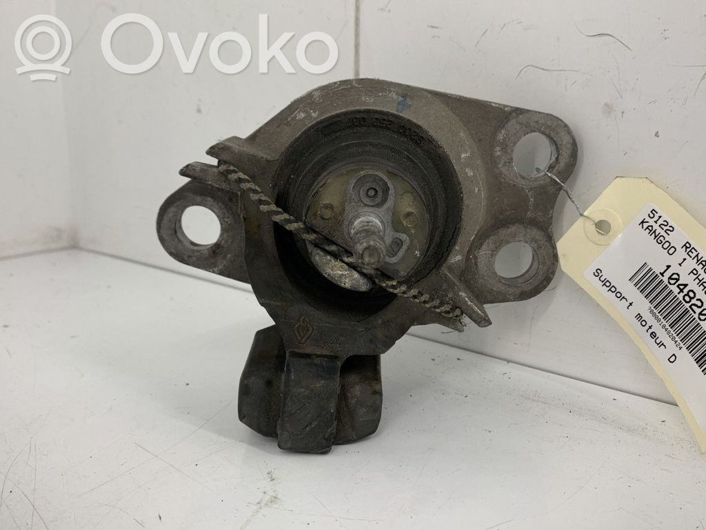 Renault Kangoo I Engine mount bracket 