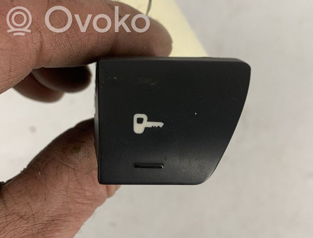 Peugeot 307 Central locking switch button 