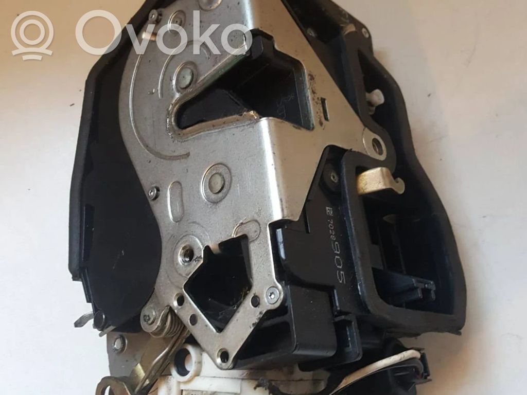 BMW 7 E65 E66 Etuoven lukko 