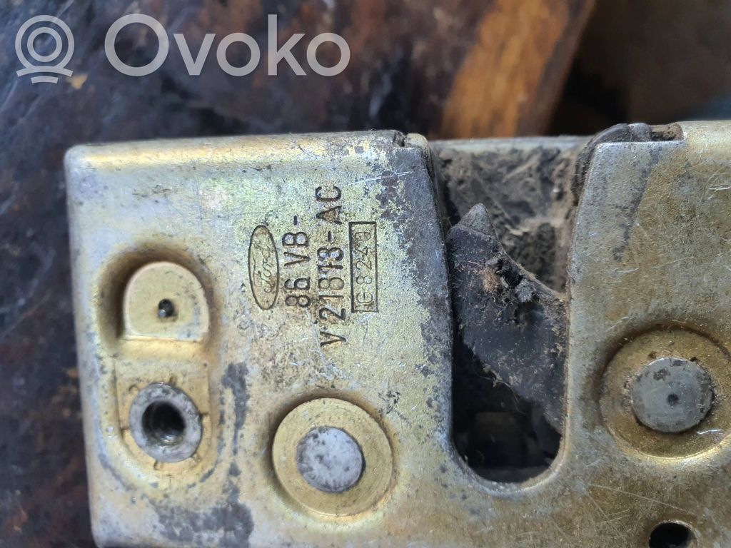 Ford Escort Takaoven lukko 
