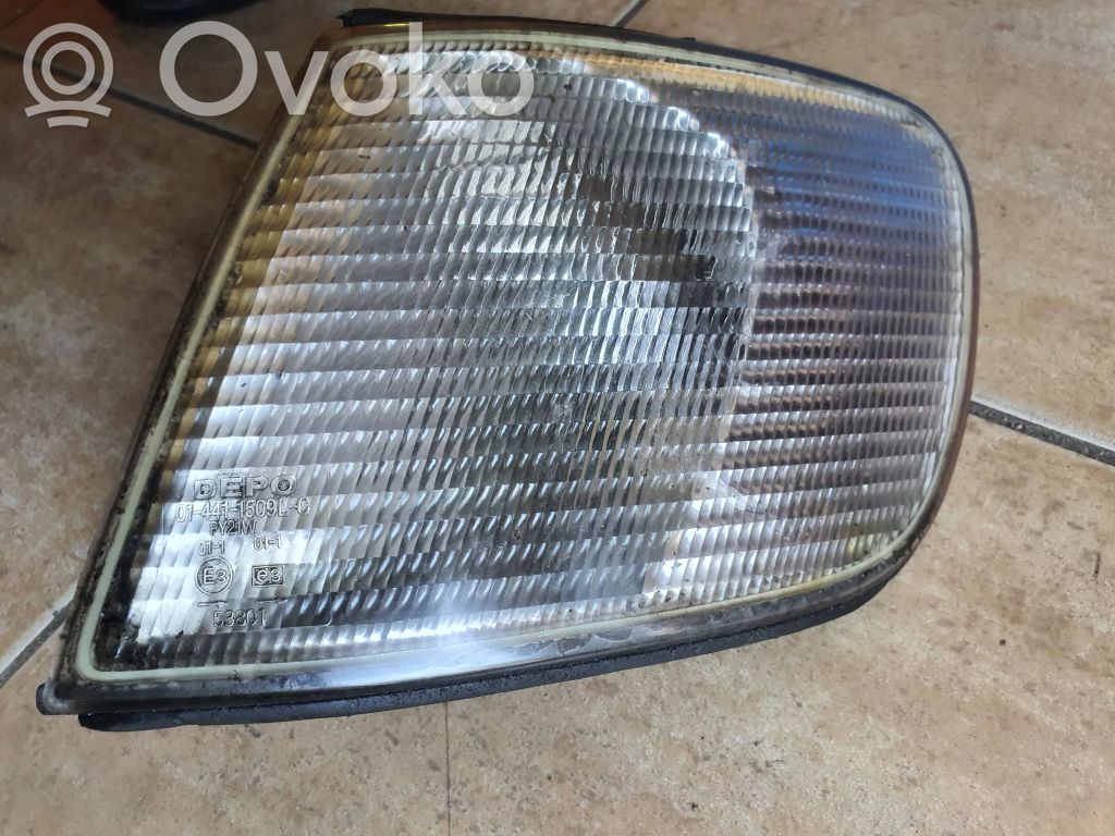 Audi 100 200 5000 C3 Priekinis posūkio žibintas 