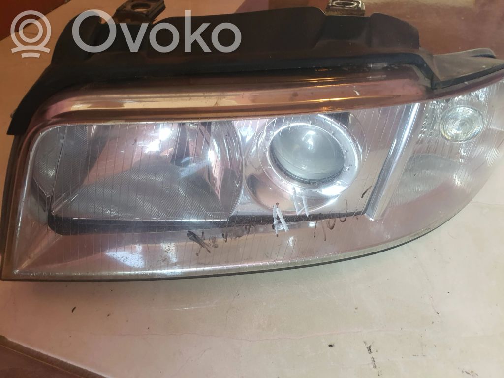 Audi A4 S4 B6 8E 8H Scheinwerfer 