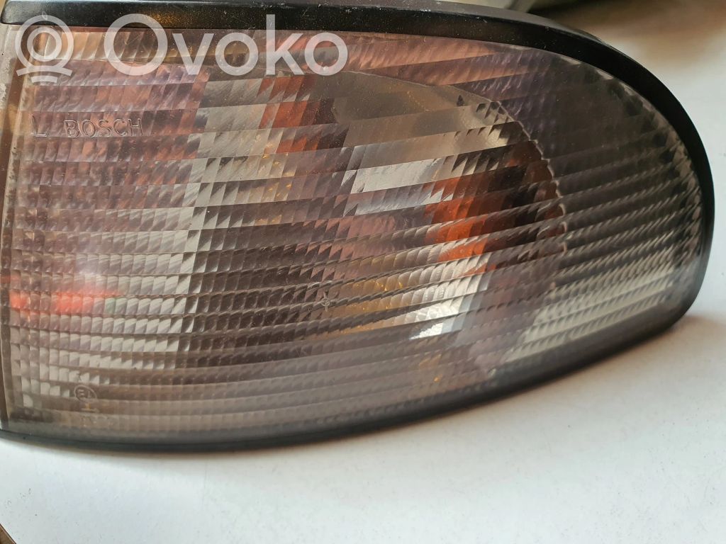 Frontblinker   8D0953049A,1315106918,191098,00180391,85733,8D0953049B