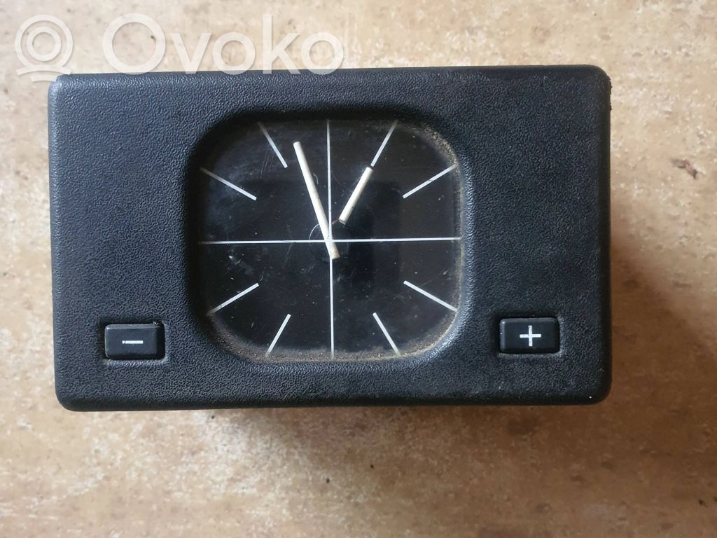 Uhr   6213,1374282