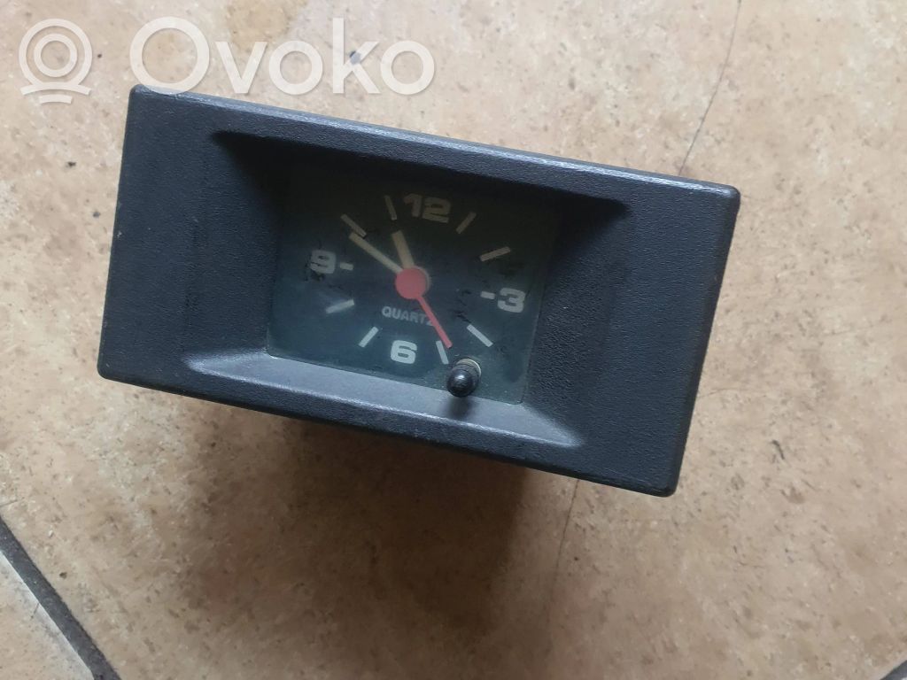 Clock   AK44
