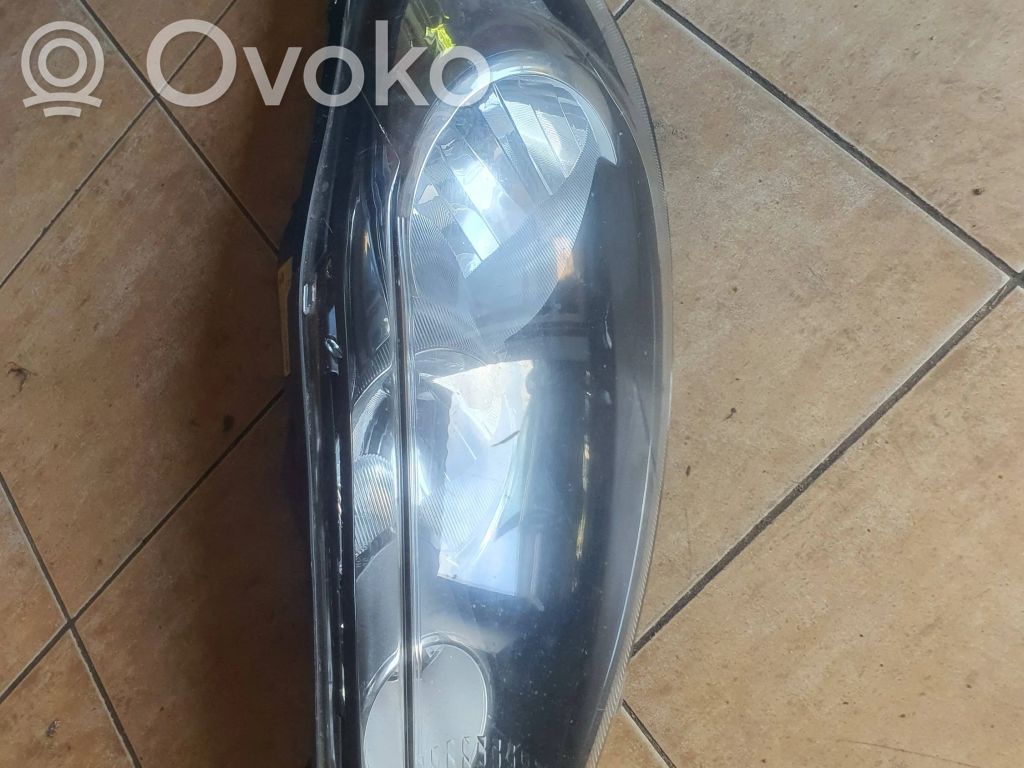 Ford Fiesta Headlight/headlamp 
