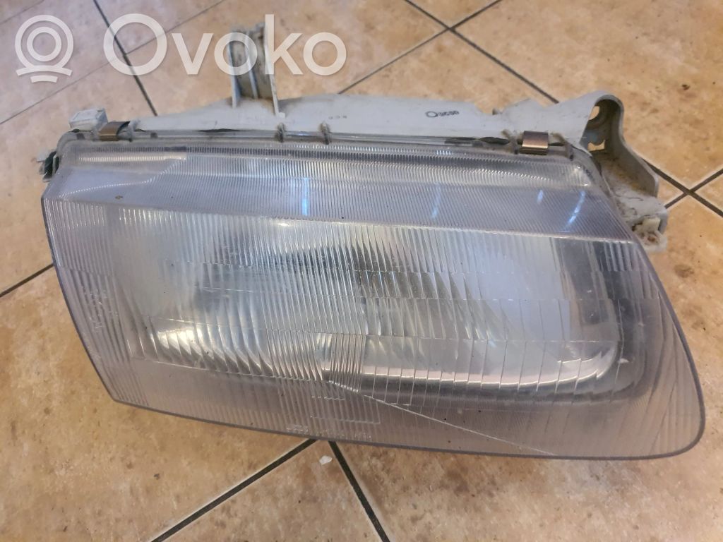 Mazda 323 Headlight/headlamp 
