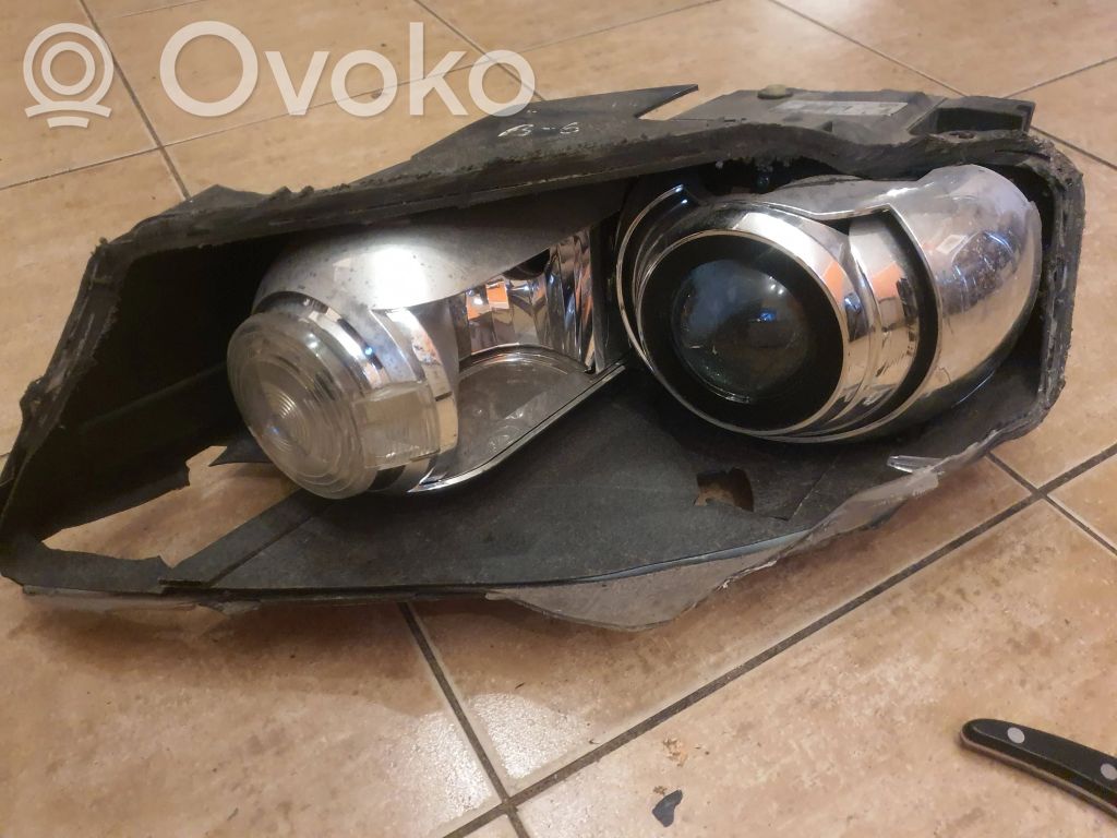Volkswagen PASSAT B6 Lampa przednia 