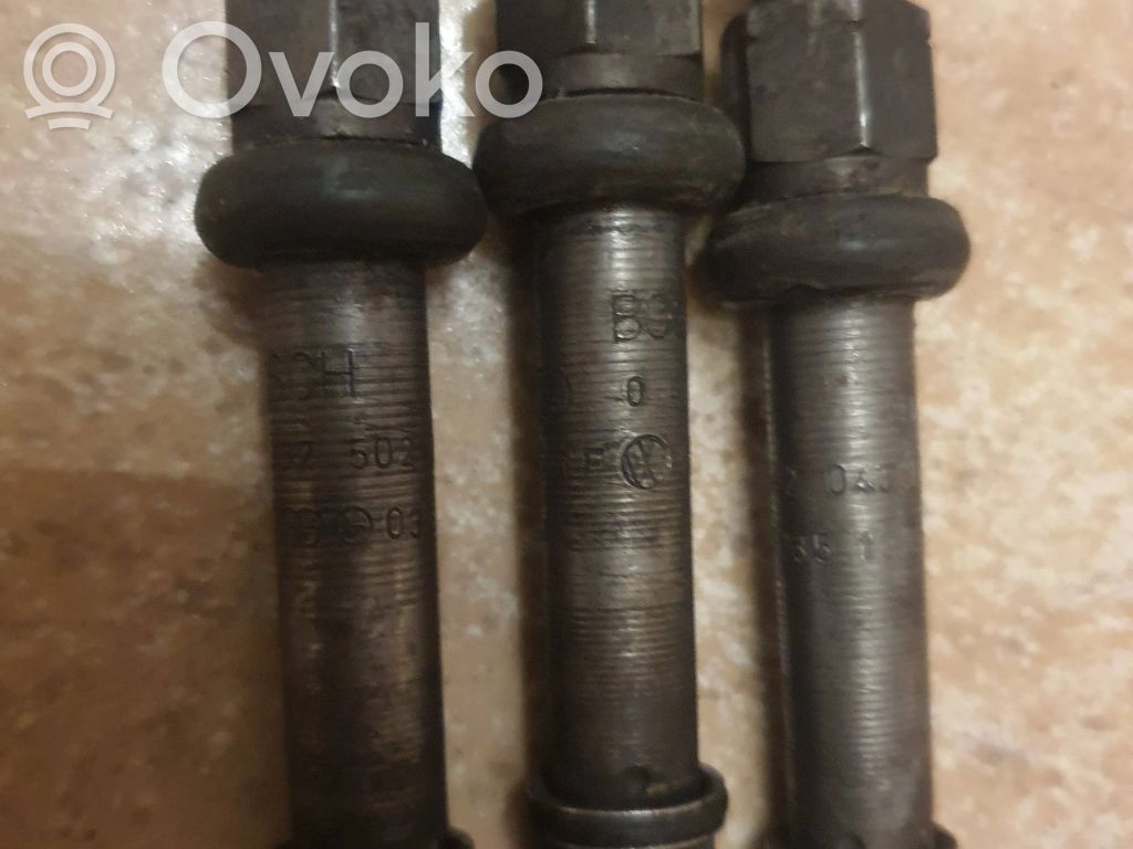 Inyector de combustible   035133551F