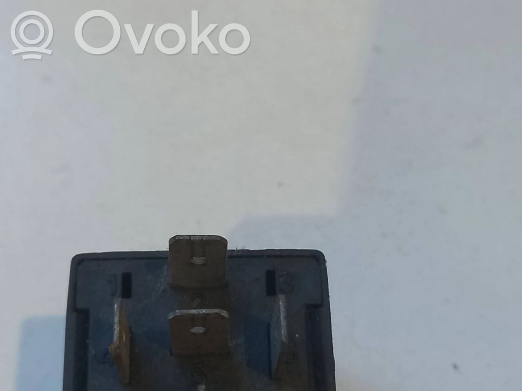 Audi A6 S6 C5 4B Muu rele 