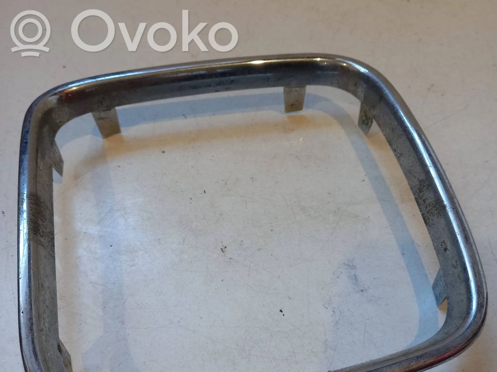 BMW 5 E34 Front bumper upper radiator grill 