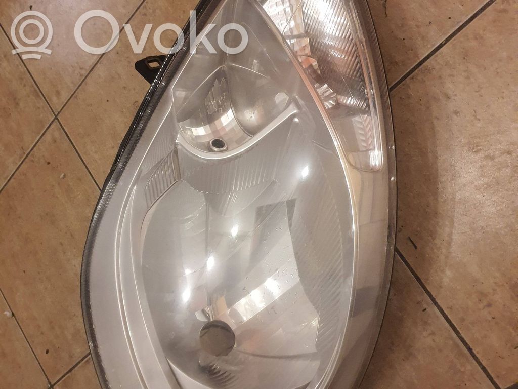 Opel Vivaro Far 