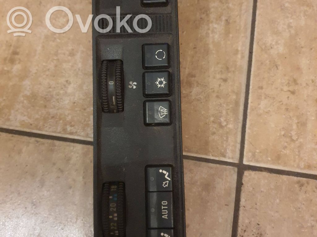 BMW 5 E34 Climate control unit 