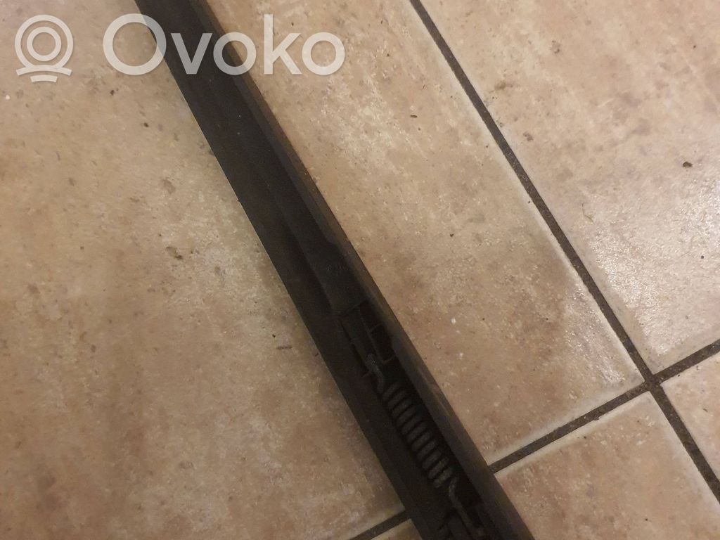 Volkswagen Transporter - Caravelle T5 Ramię wycieraczki szyby tylnej 