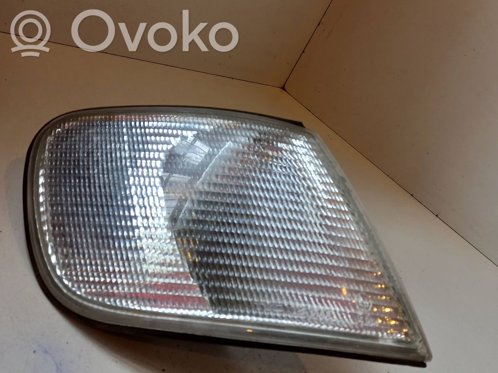 Audi A6 S6 C5 4B Kierunkowskaz przedni 