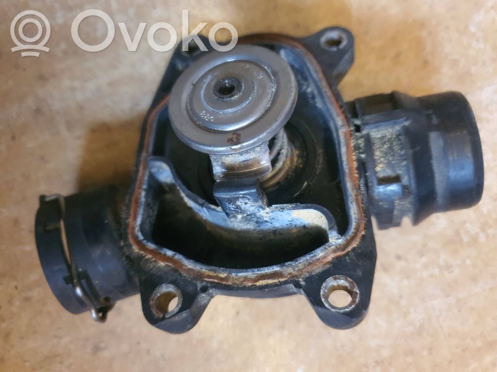 BMW 5 E39 Thermostat/thermostat housing 