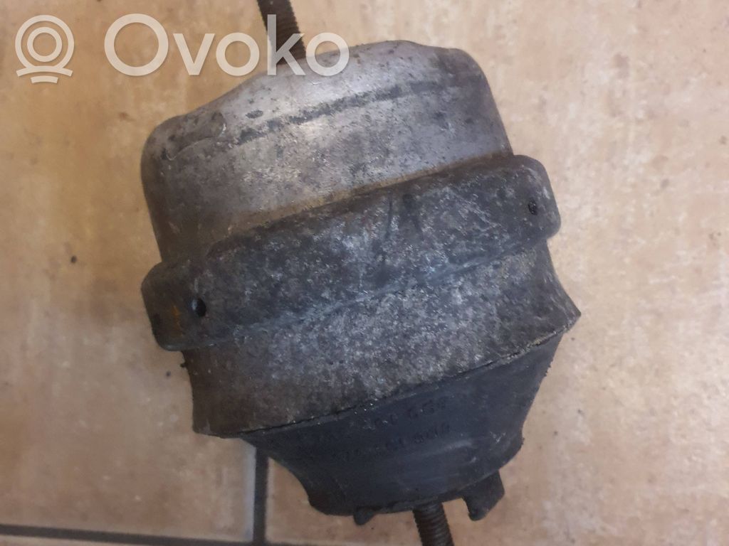 Engine mount bracket   8D0199379H,8D0199382J