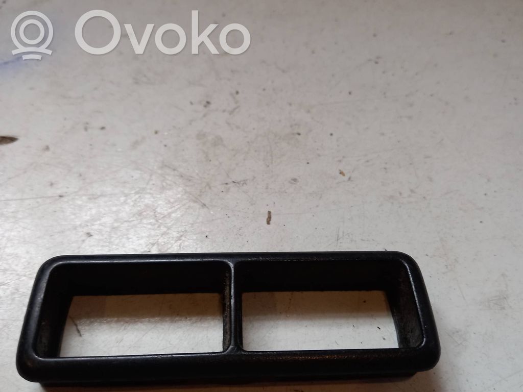 Electric window control switch   1387998