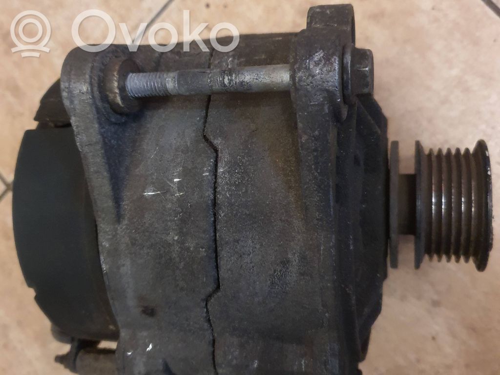 Volkswagen PASSAT B5 Alternator 