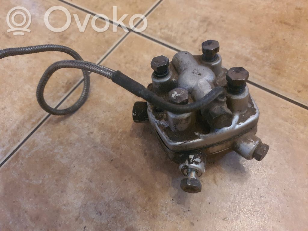 Audi 80 90 B3 Distribuidor de combustible 