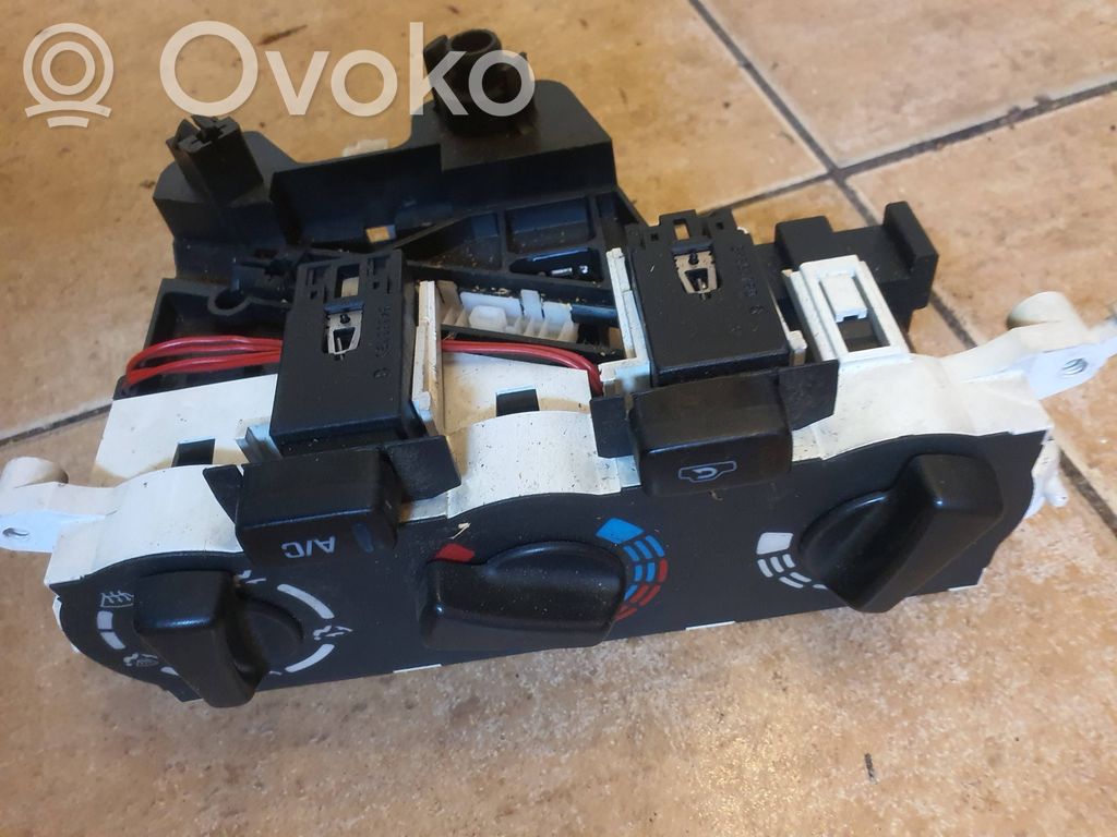 Nissan Primera Climate control unit 