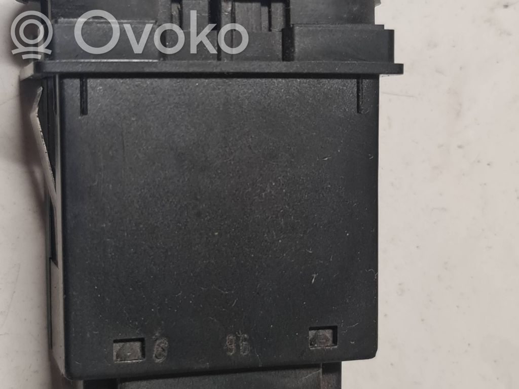 Volkswagen Sharan Windscreen/window heater switch 