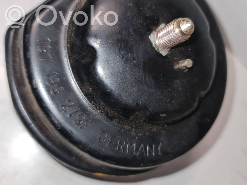 Volkswagen PASSAT B3 Wspornik / Mocowanie silnika 
