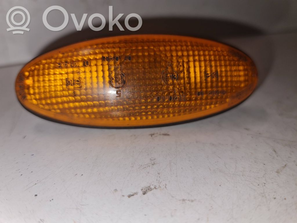 Mazda 626 Front fender indicator light 