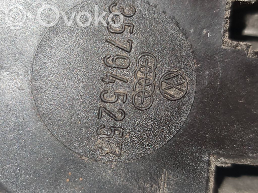 Volkswagen PASSAT B3 Lampa tylna 