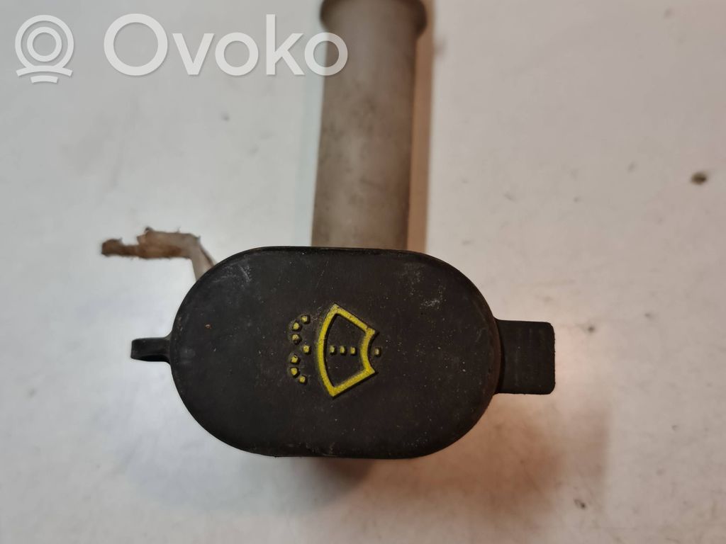 Ford Focus Rurka wlewu płynu do spryskiwaczy szyb 