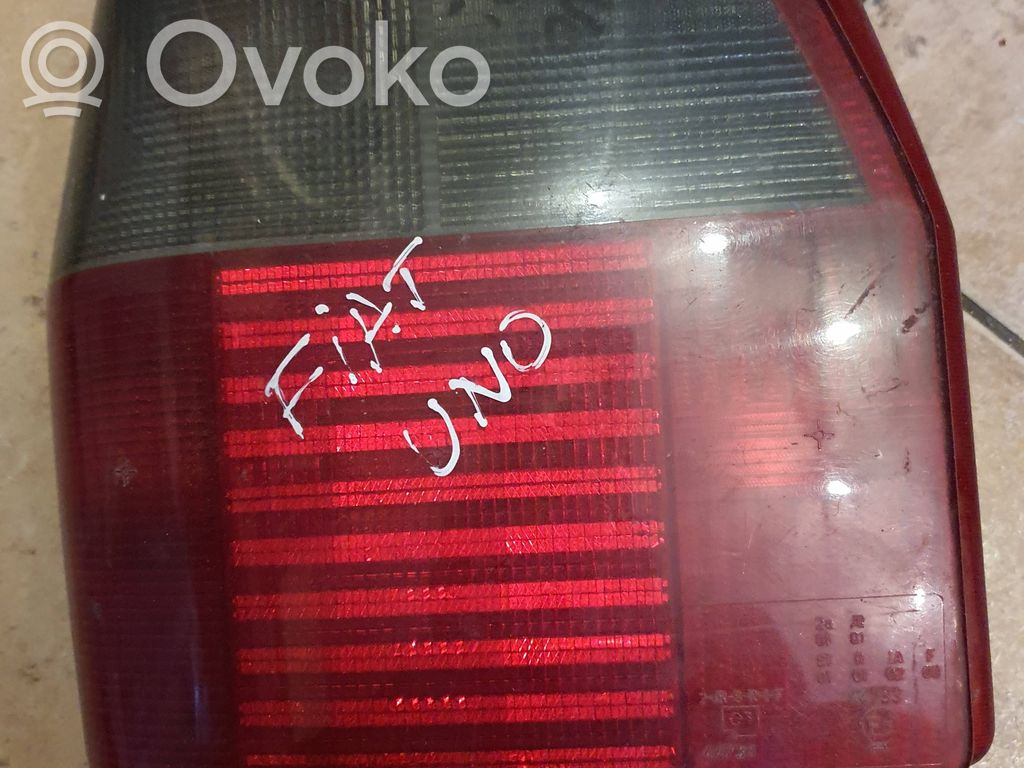 Fiat Uno Takaluukun takavalot 