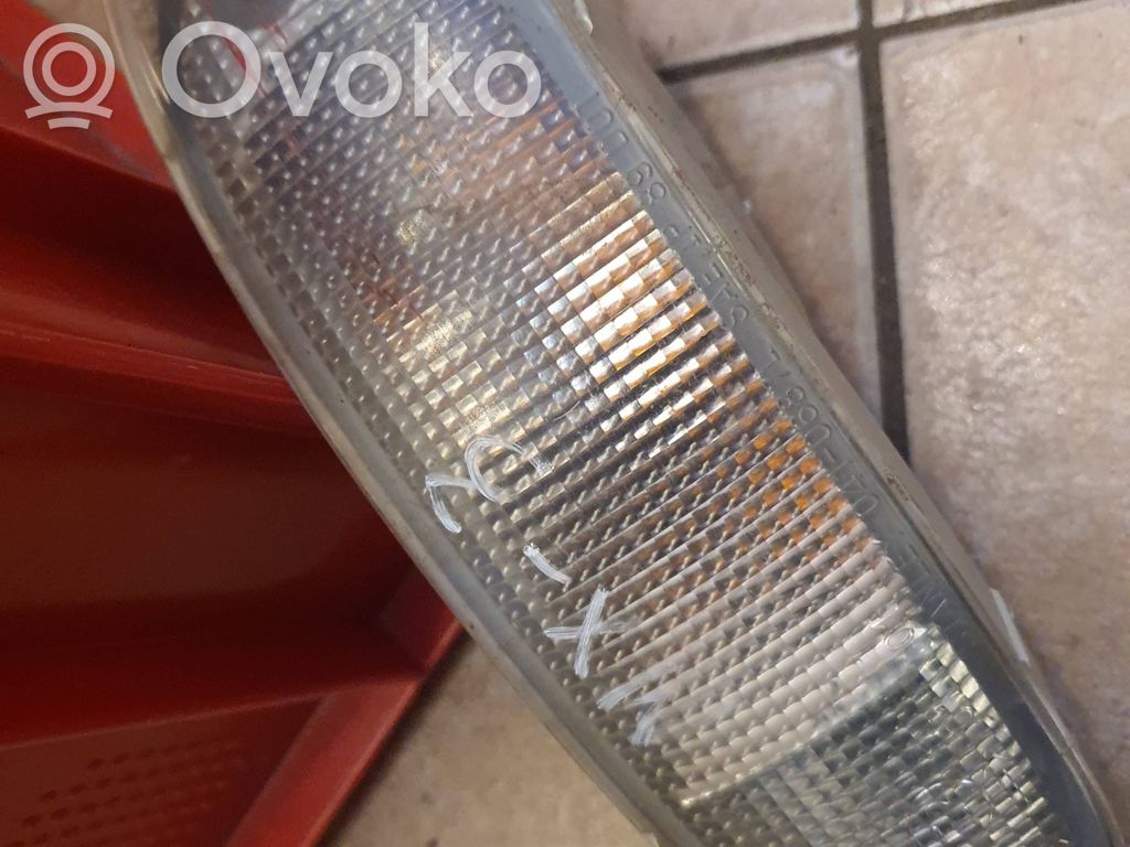 Front indicator light   0410687L