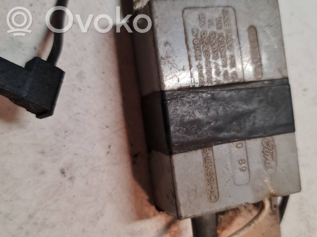 Ford Scorpio Antenos stiprintuvas 