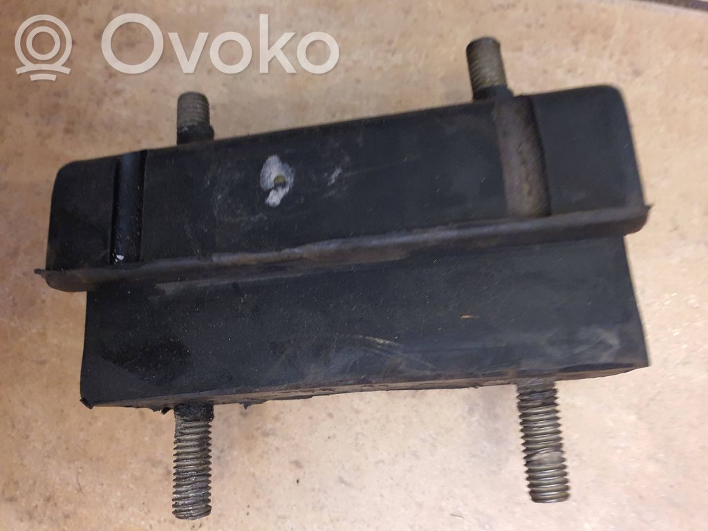 GAZ  GAZelle Gearbox mount 
