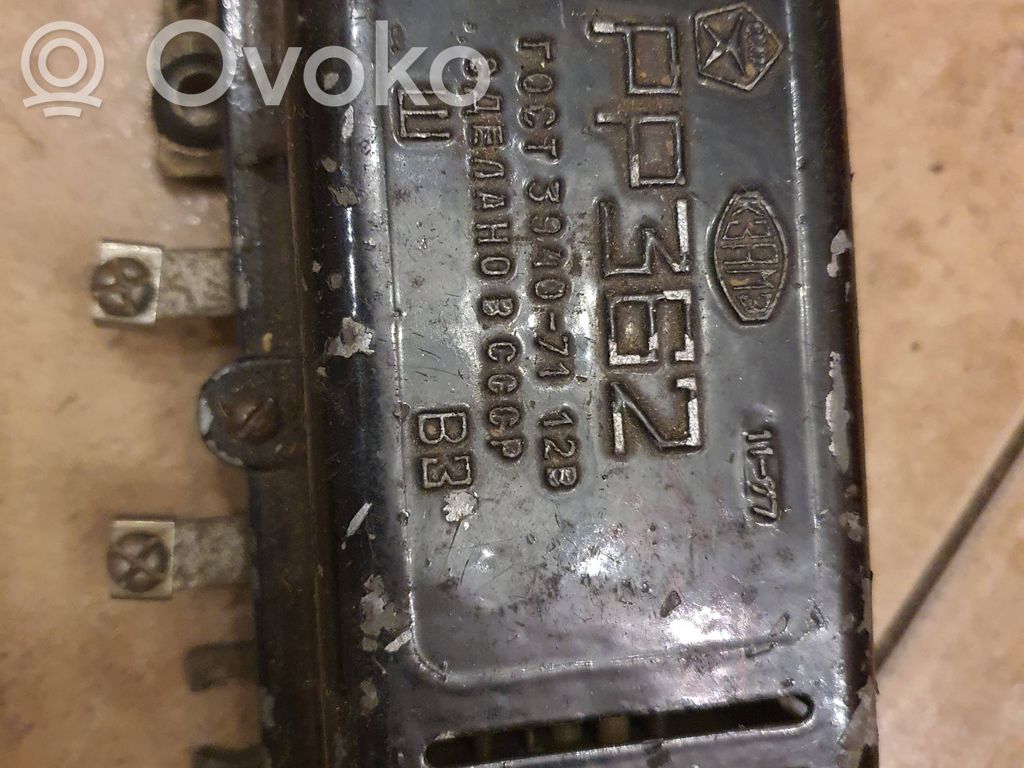 GAZ 21 Kita rėlė 