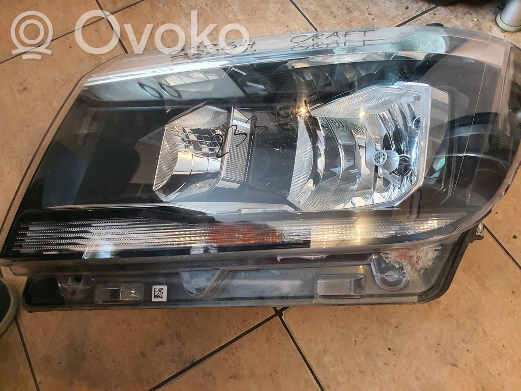 Volkswagen Crafter Lampa przednia 