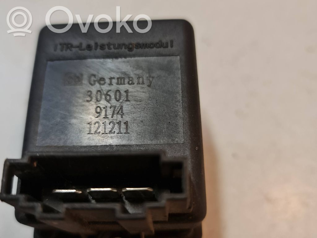 Audi A4 S4 B7 8E 8H Rezystor / Opornik dmuchawy nawiewu 