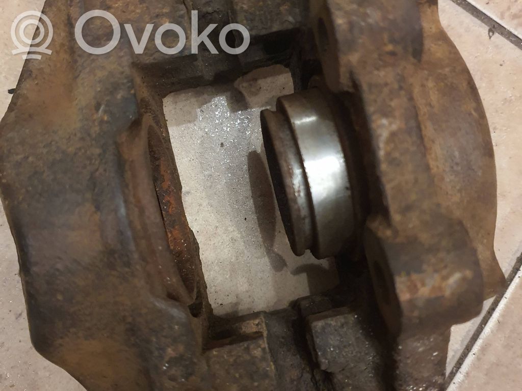 Volkswagen Golf I Tylny zacisk hamulcowy 