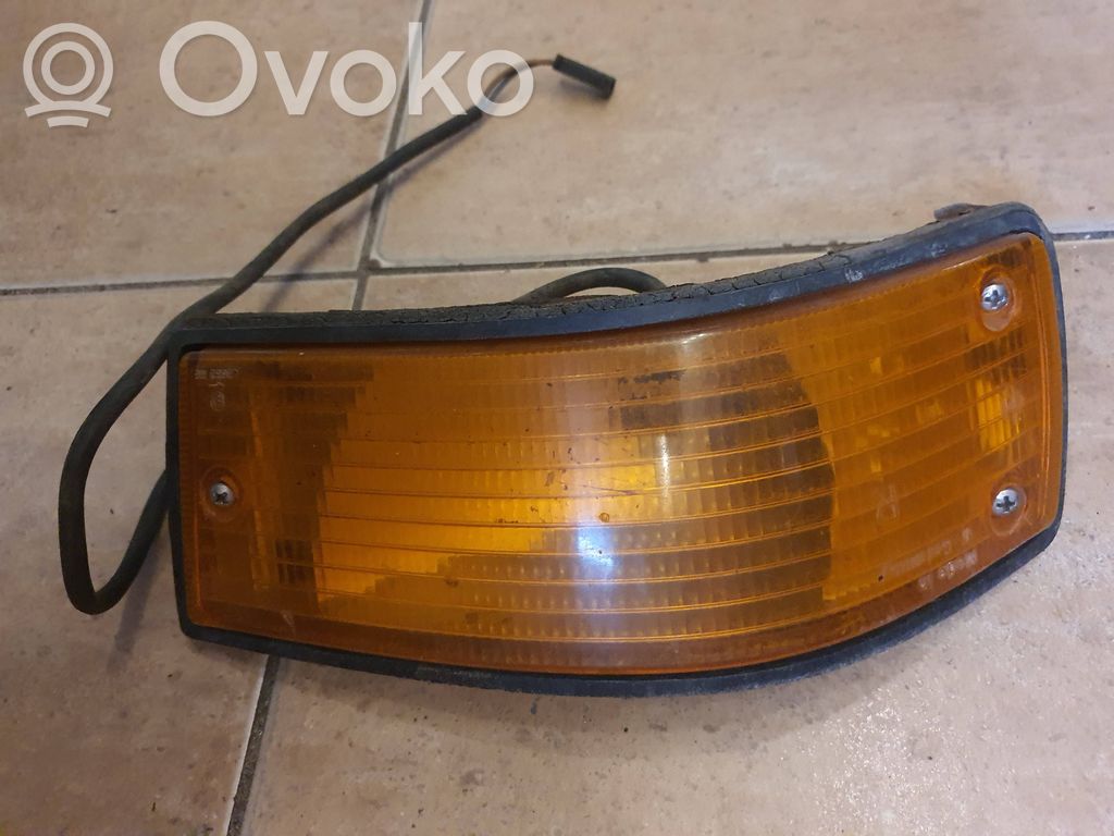 BMW 5 E28 Blinker vorne Stoßstange 