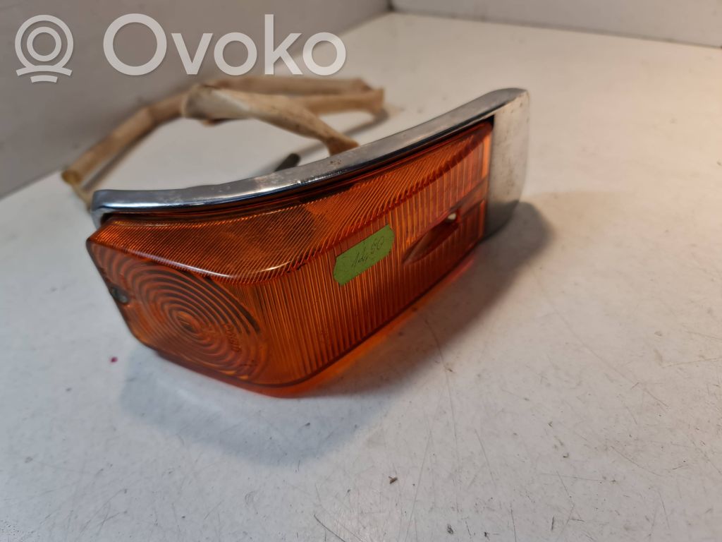 GAZ 24-10 Front indicator light 