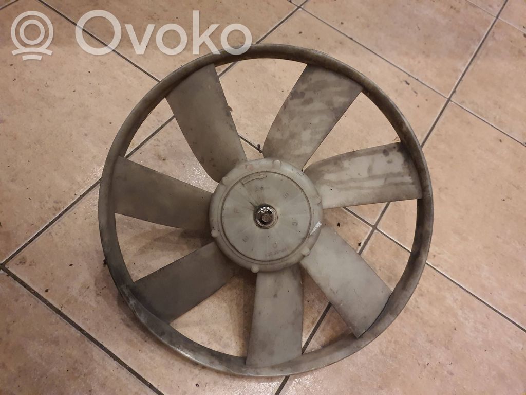 Volkswagen Golf III Elektrinis radiatorių ventiliatorius 