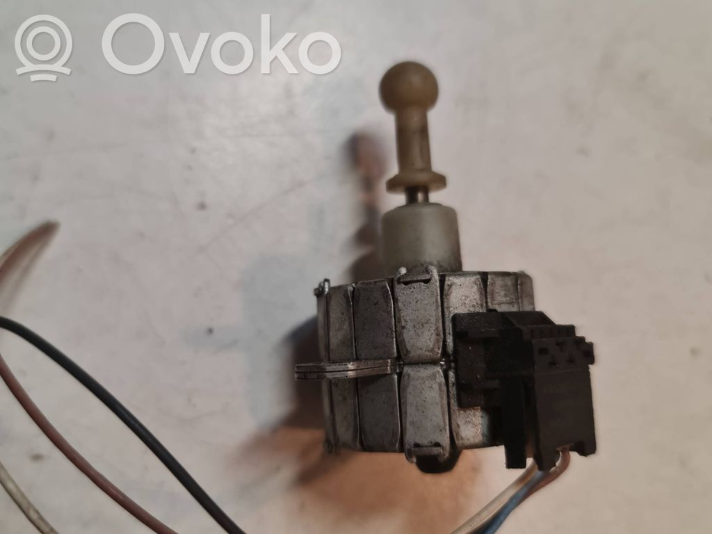 BMW 4 F32 F33 Scheinwerferstellmotor 